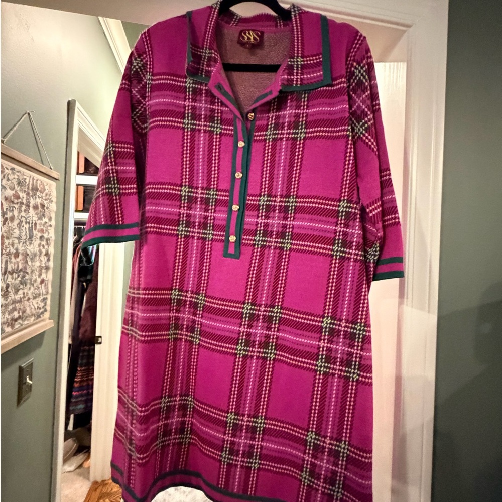 Elegant Plaid Pink Dress with Button Detail